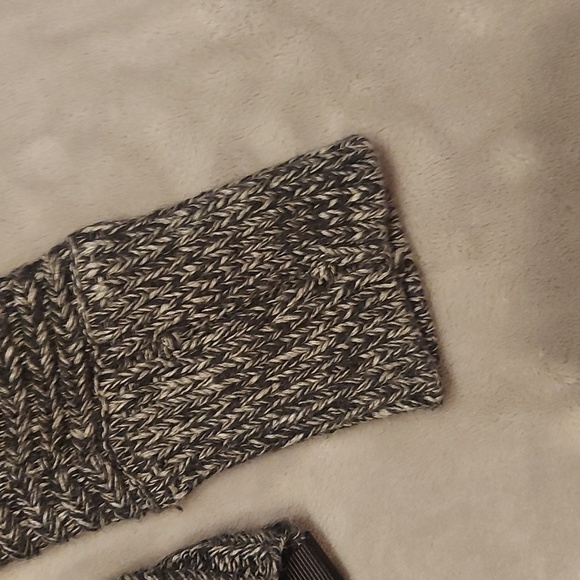 IVIVVA (by Lululemon) Sweater - Picture 3 of 6